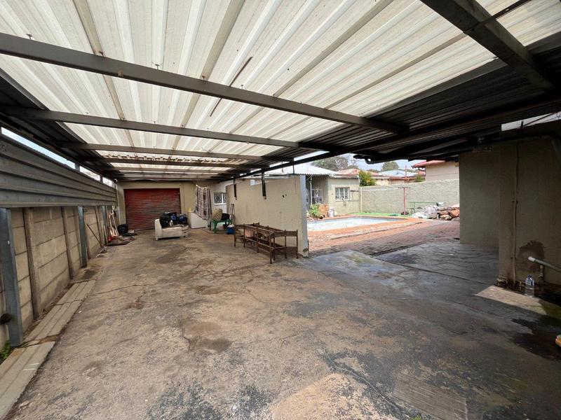 5 Bedroom Property for Sale in Bezuidenhout Valley Gauteng
