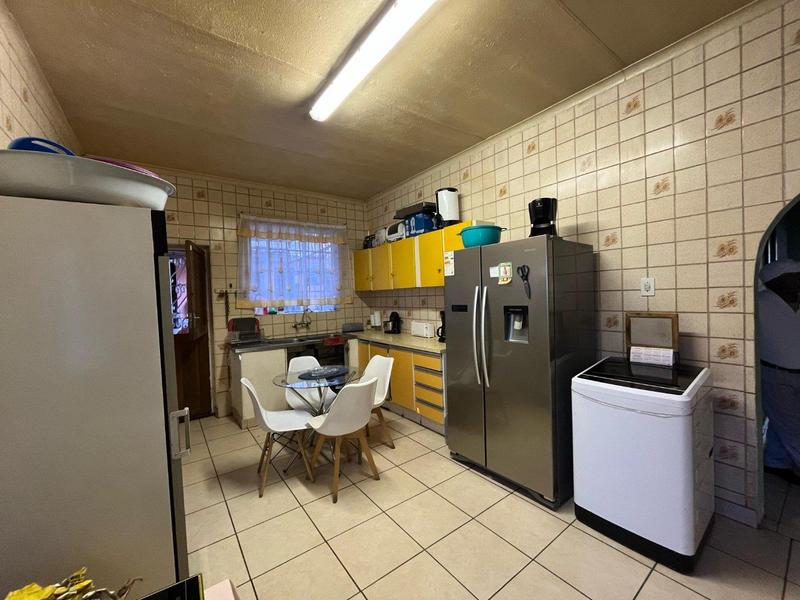 3 Bedroom Property for Sale in Bezuidenhout Valley Gauteng