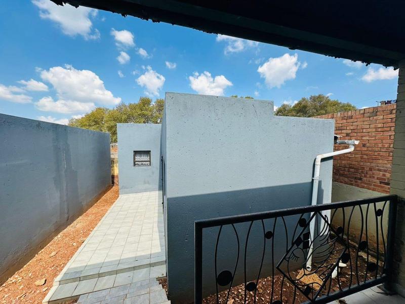 4 Bedroom Property for Sale in Bezuidenhout Valley Gauteng