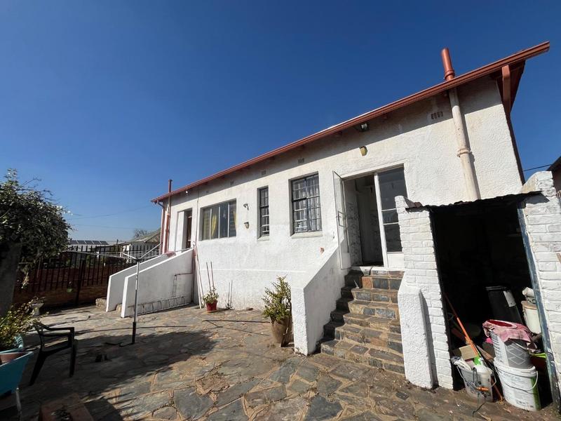 6 Bedroom Property for Sale in Bezuidenhout Valley Gauteng
