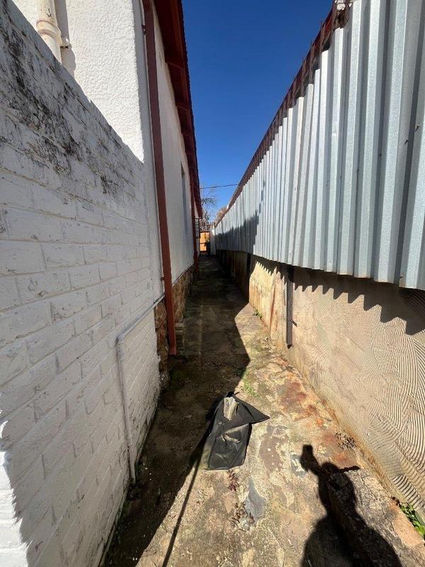 6 Bedroom Property for Sale in Bezuidenhout Valley Gauteng