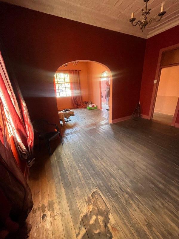 6 Bedroom Property for Sale in Bezuidenhout Valley Gauteng