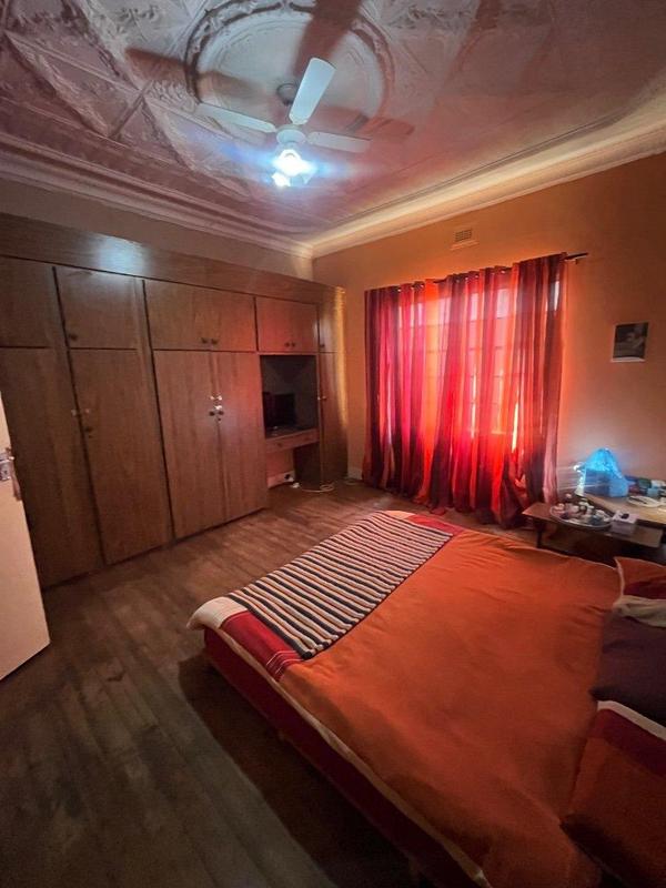 6 Bedroom Property for Sale in Bezuidenhout Valley Gauteng