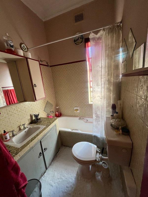 6 Bedroom Property for Sale in Bezuidenhout Valley Gauteng