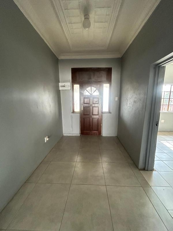 5 Bedroom Property for Sale in Bezuidenhout Valley Gauteng