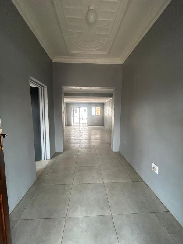 5 Bedroom Property for Sale in Bezuidenhout Valley Gauteng