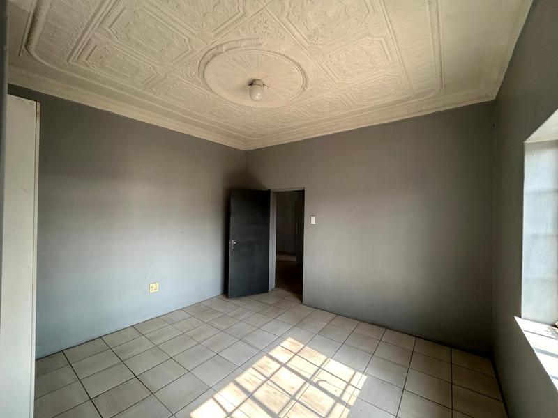 5 Bedroom Property for Sale in Bezuidenhout Valley Gauteng