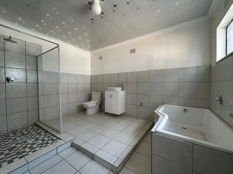 5 Bedroom Property for Sale in Bezuidenhout Valley Gauteng