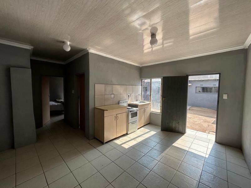 5 Bedroom Property for Sale in Bezuidenhout Valley Gauteng