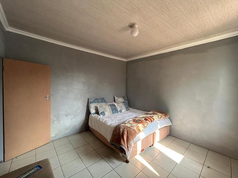 5 Bedroom Property for Sale in Bezuidenhout Valley Gauteng