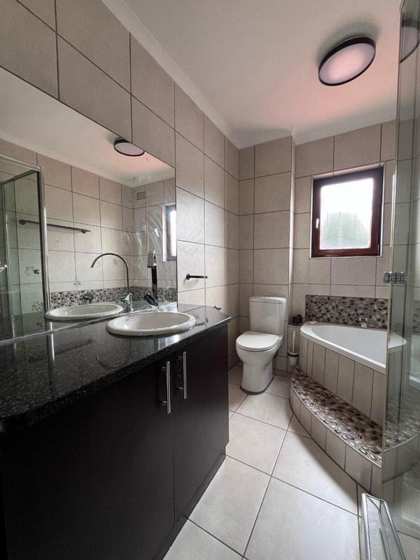 3 Bedroom Property for Sale in Corlett Gardens Gauteng