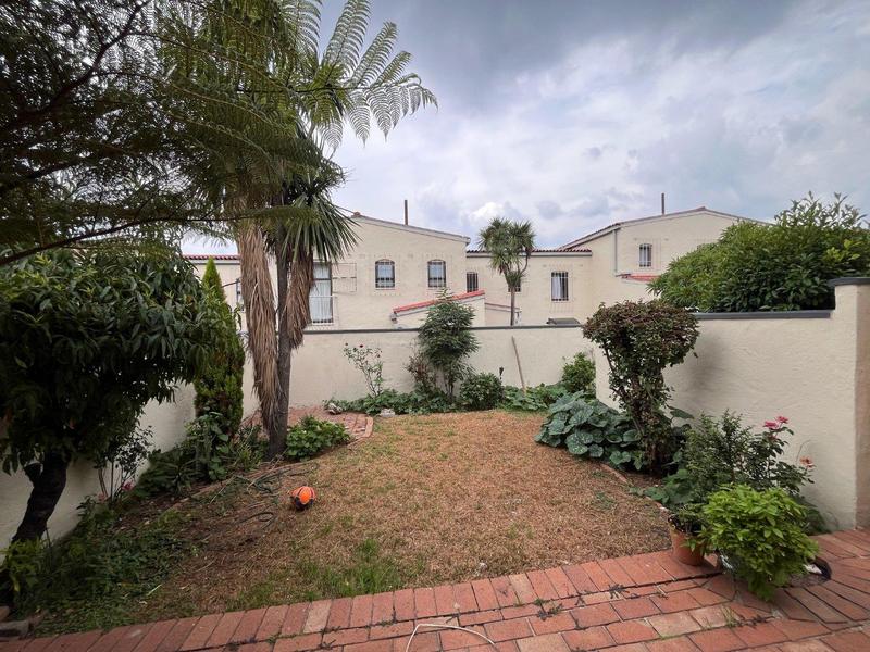 3 Bedroom Property for Sale in Corlett Gardens Gauteng