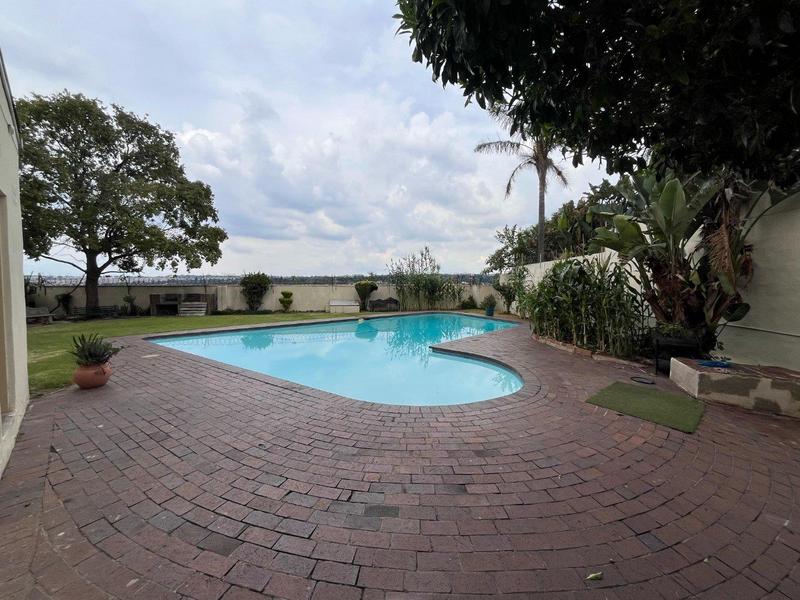 3 Bedroom Property for Sale in Corlett Gardens Gauteng