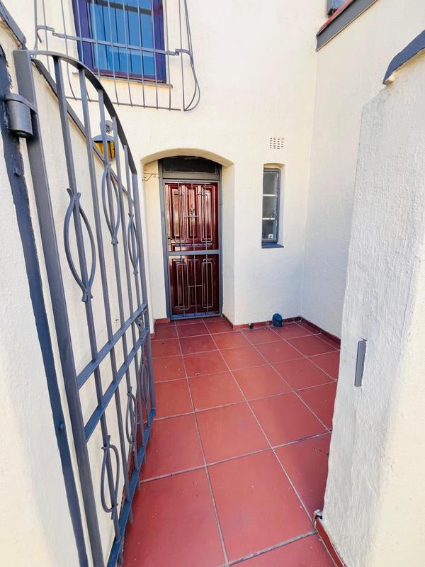 3 Bedroom Property for Sale in Corlett Gardens Gauteng