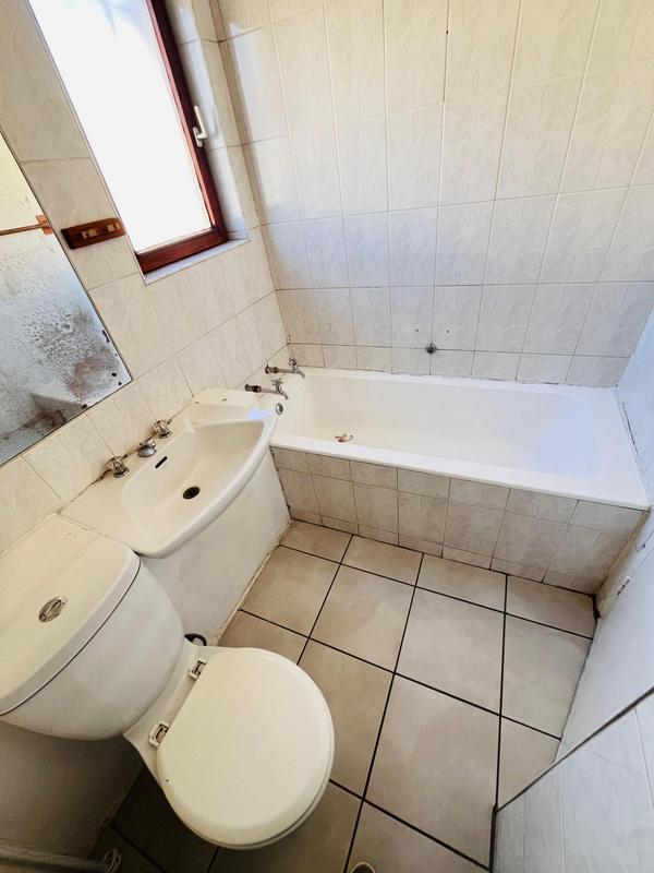 3 Bedroom Property for Sale in Corlett Gardens Gauteng
