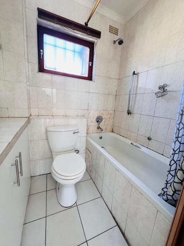 3 Bedroom Property for Sale in Corlett Gardens Gauteng