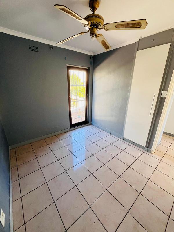 3 Bedroom Property for Sale in Corlett Gardens Gauteng