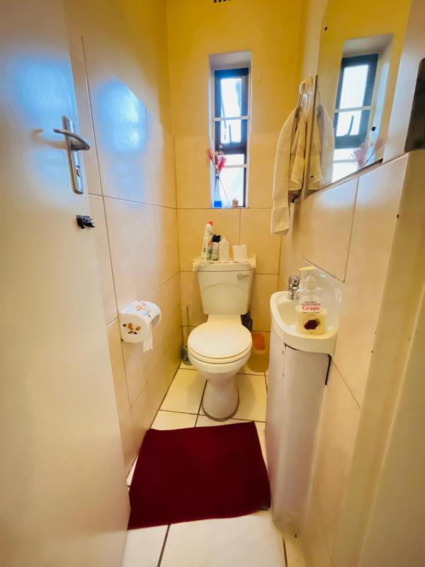 3 Bedroom Property for Sale in Corlett Gardens Gauteng