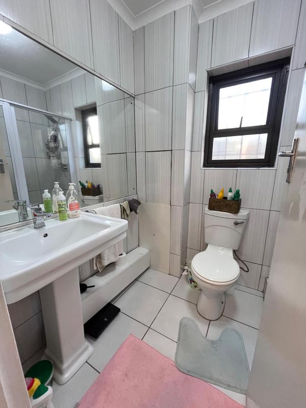 3 Bedroom Property for Sale in Corlett Gardens Gauteng