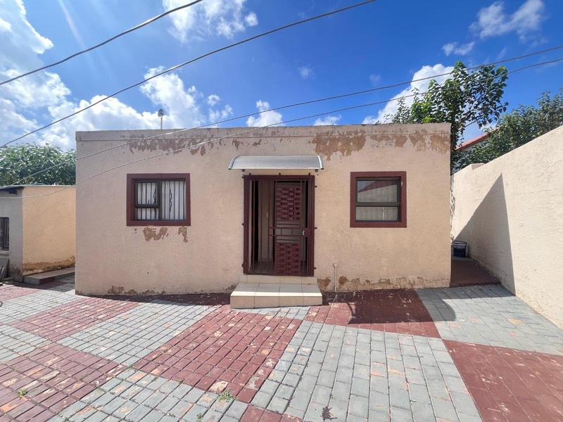 5 Bedroom Property for Sale in Eikenhof Gauteng