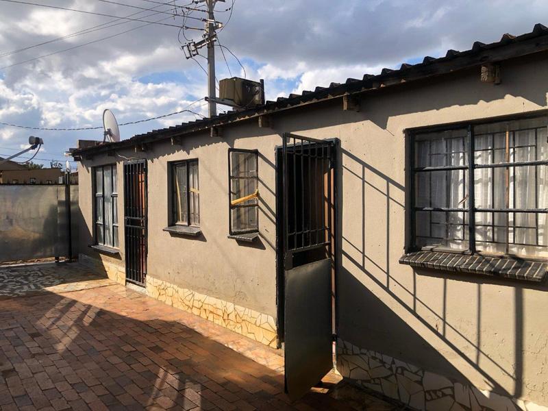 11 Bedroom Property for Sale in Ennerdale South Gauteng