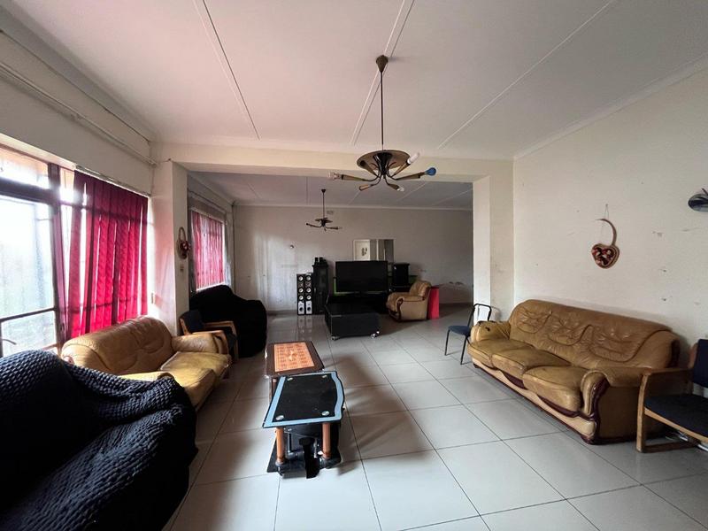 5 Bedroom Property for Sale in Kensington Gauteng