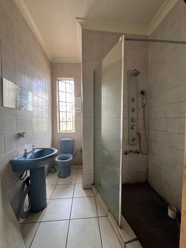 5 Bedroom Property for Sale in Kensington Gauteng