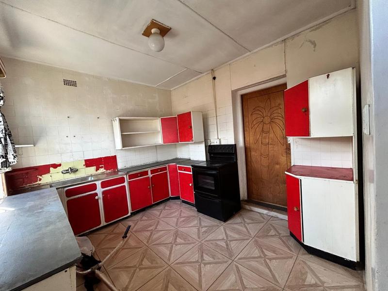 6 Bedroom Property for Sale in Kensington Gauteng