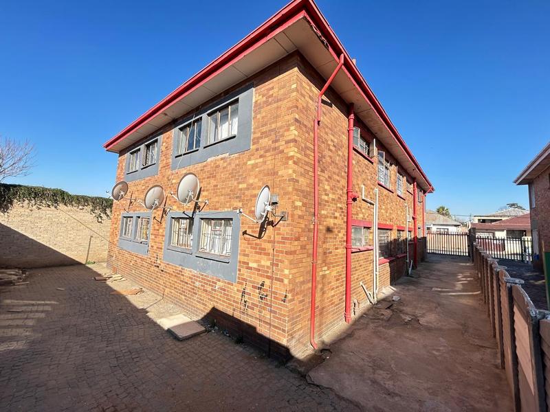8 Bedroom Property for Sale in La Rochelle Gauteng