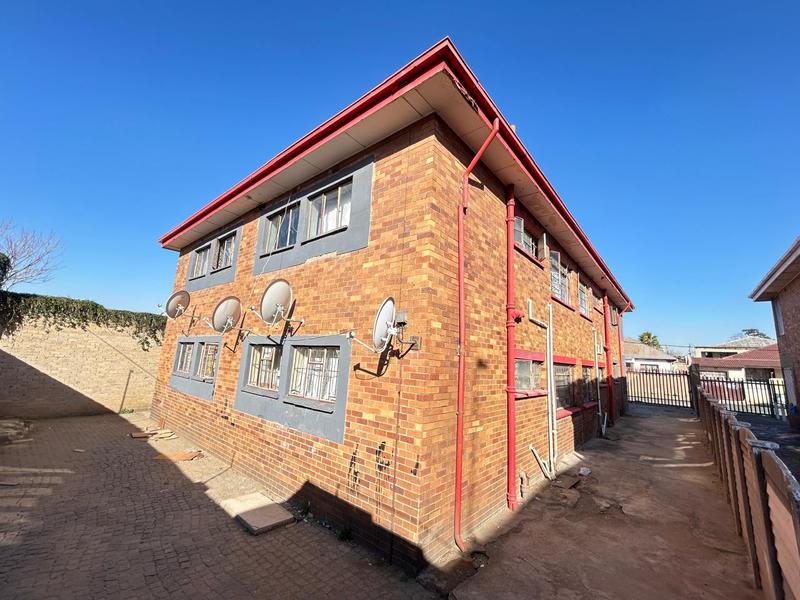 8 Bedroom Property for Sale in La Rochelle Gauteng
