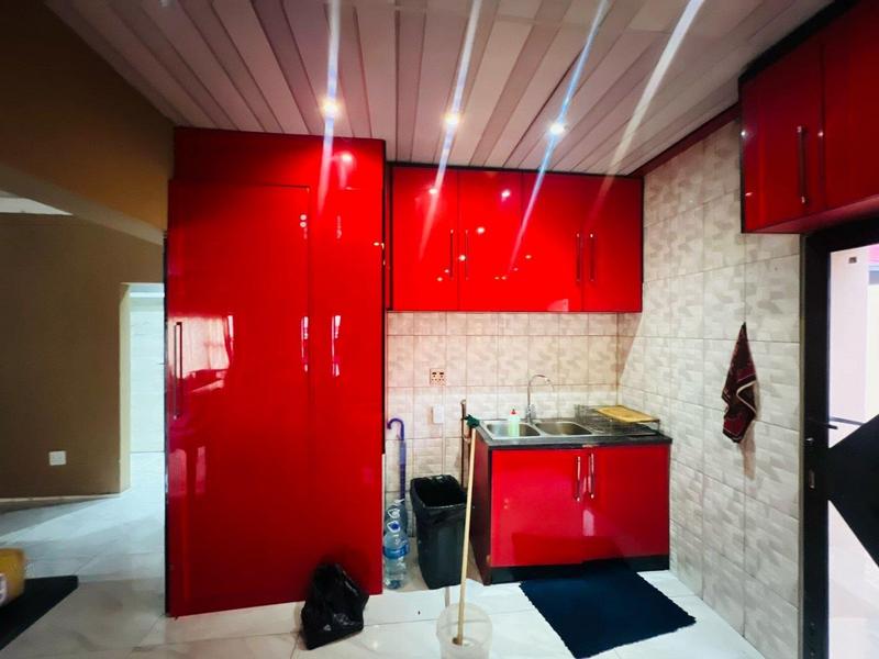 5 Bedroom Property for Sale in Lenasia Gauteng