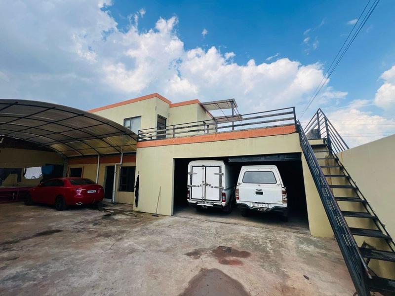 5 Bedroom Property for Sale in Lenasia Gauteng
