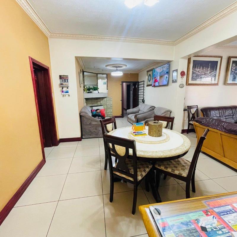 8 Bedroom Property for Sale in Lenasia Ext 5 Gauteng
