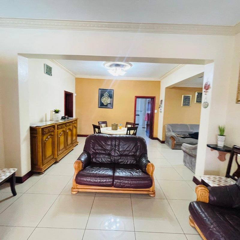 8 Bedroom Property for Sale in Lenasia Ext 5 Gauteng