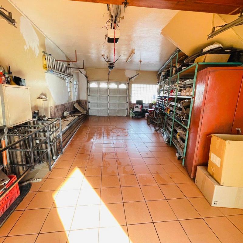 8 Bedroom Property for Sale in Lenasia Ext 5 Gauteng