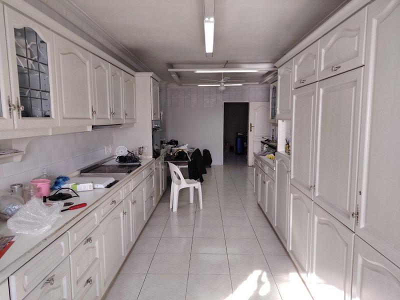 8 Bedroom Property for Sale in Lenasia Ext 9 Gauteng