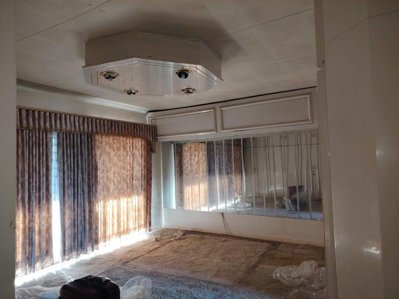 8 Bedroom Property for Sale in Lenasia Ext 9 Gauteng