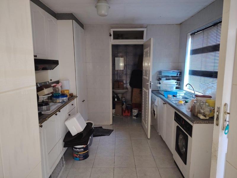 8 Bedroom Property for Sale in Lenasia Ext 9 Gauteng