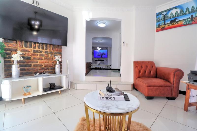 4 Bedroom Property for Sale in Lenasia Ext 8 Gauteng