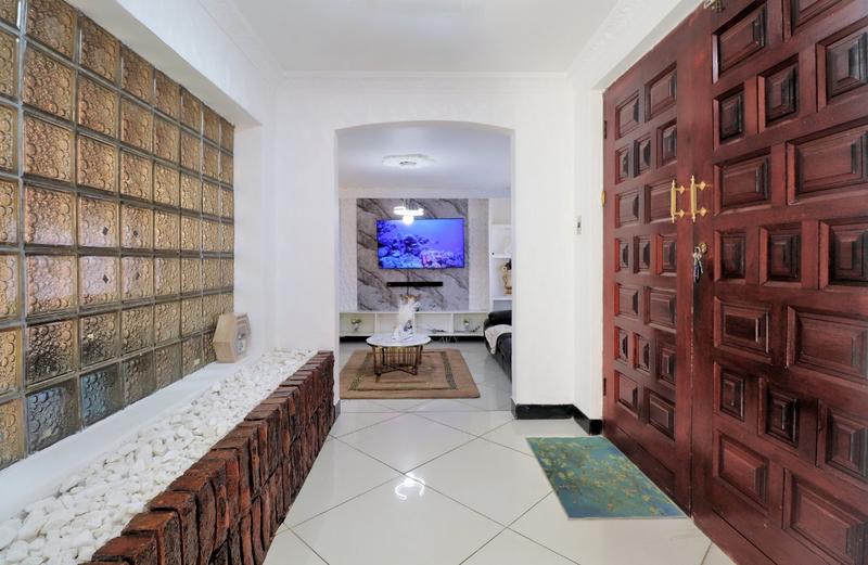 4 Bedroom Property for Sale in Lenasia Ext 8 Gauteng