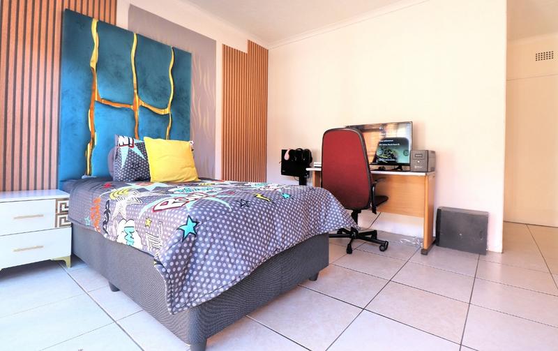4 Bedroom Property for Sale in Lenasia Ext 8 Gauteng