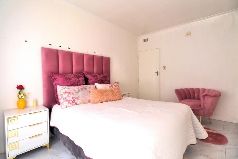 4 Bedroom Property for Sale in Lenasia Ext 8 Gauteng