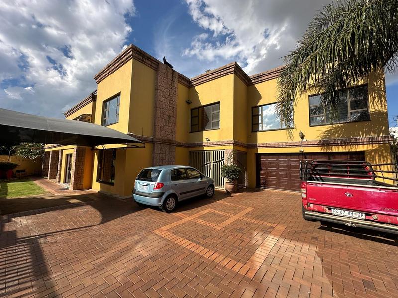 6 Bedroom Property for Sale in Lenasia South Gauteng