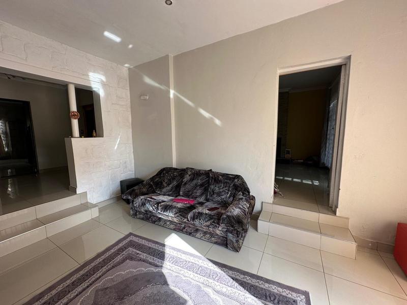 6 Bedroom Property for Sale in Lenasia South Gauteng