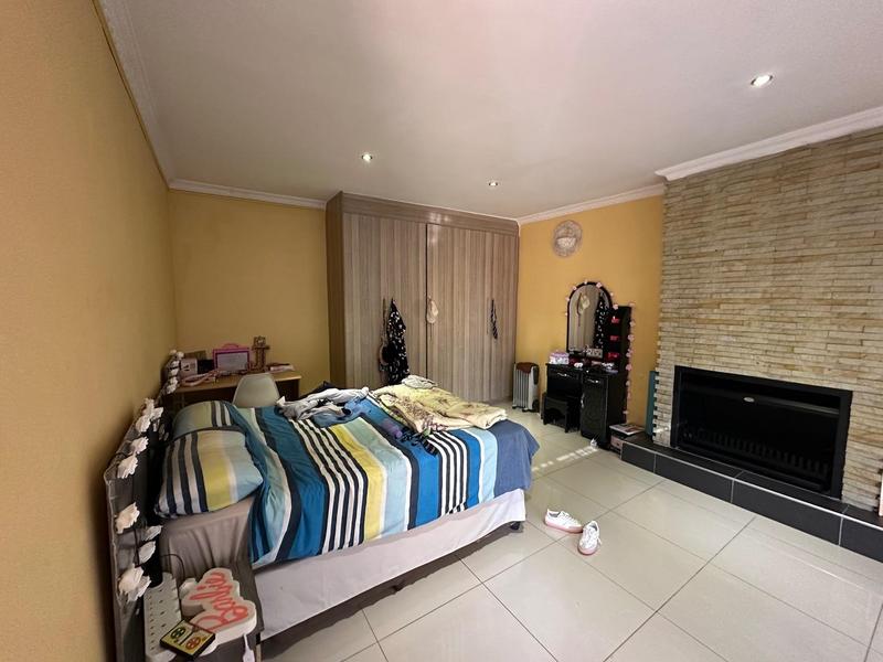 6 Bedroom Property for Sale in Lenasia South Gauteng