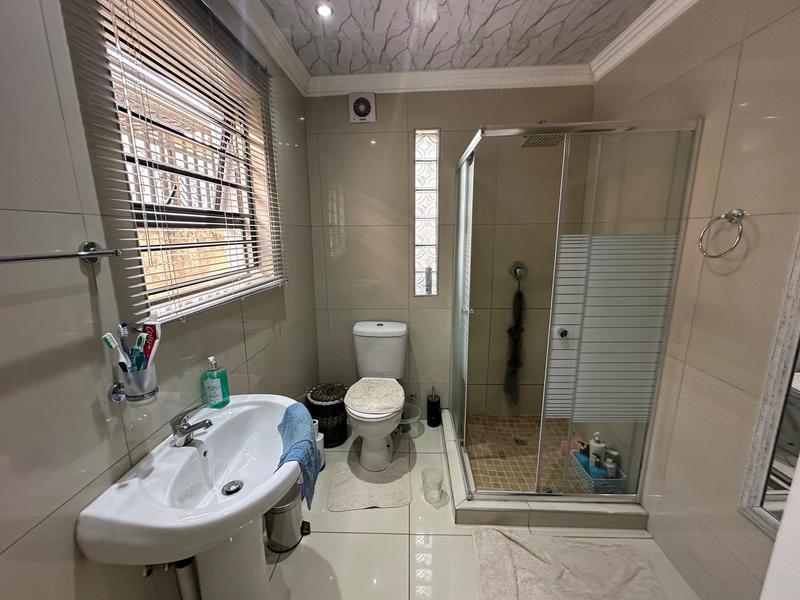 6 Bedroom Property for Sale in Lenasia South Gauteng
