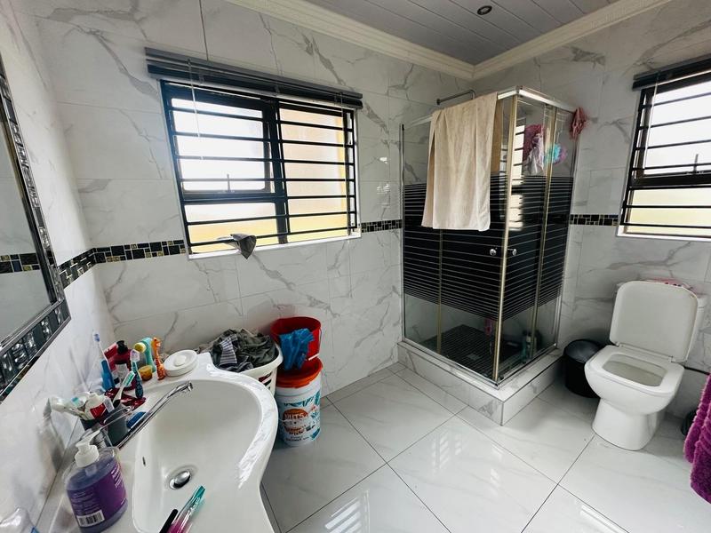 6 Bedroom Property for Sale in Lenasia South Gauteng