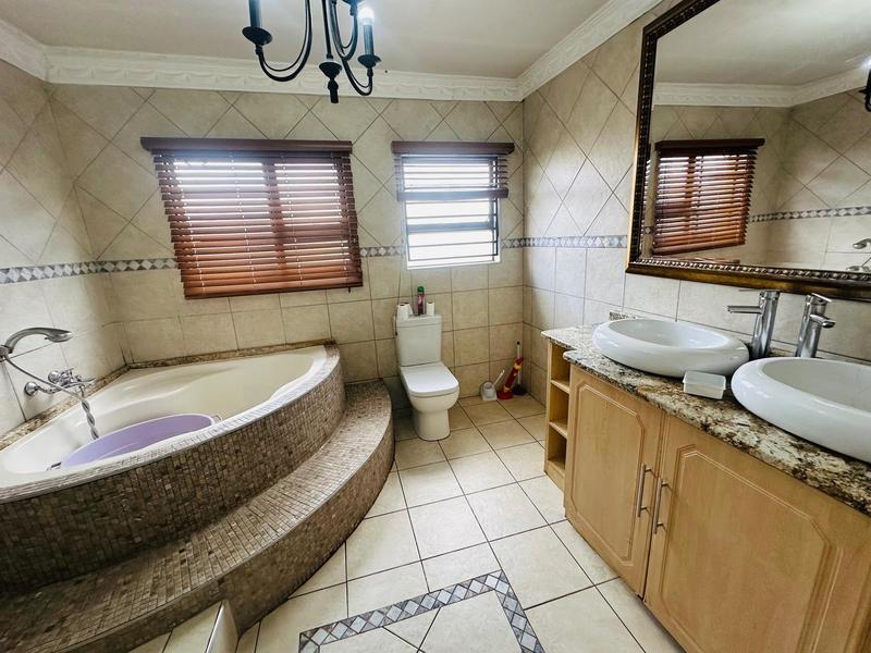 6 Bedroom Property for Sale in Lenasia South Gauteng