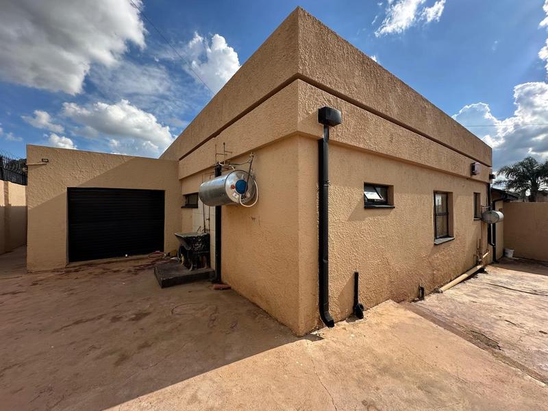 8 Bedroom Property for Sale in Lenasia South Gauteng