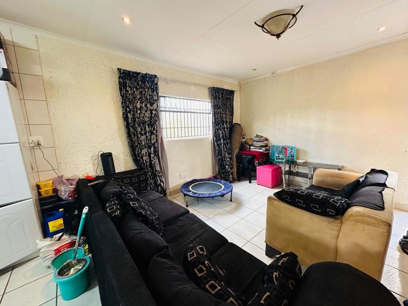 8 Bedroom Property for Sale in Lenasia South Gauteng